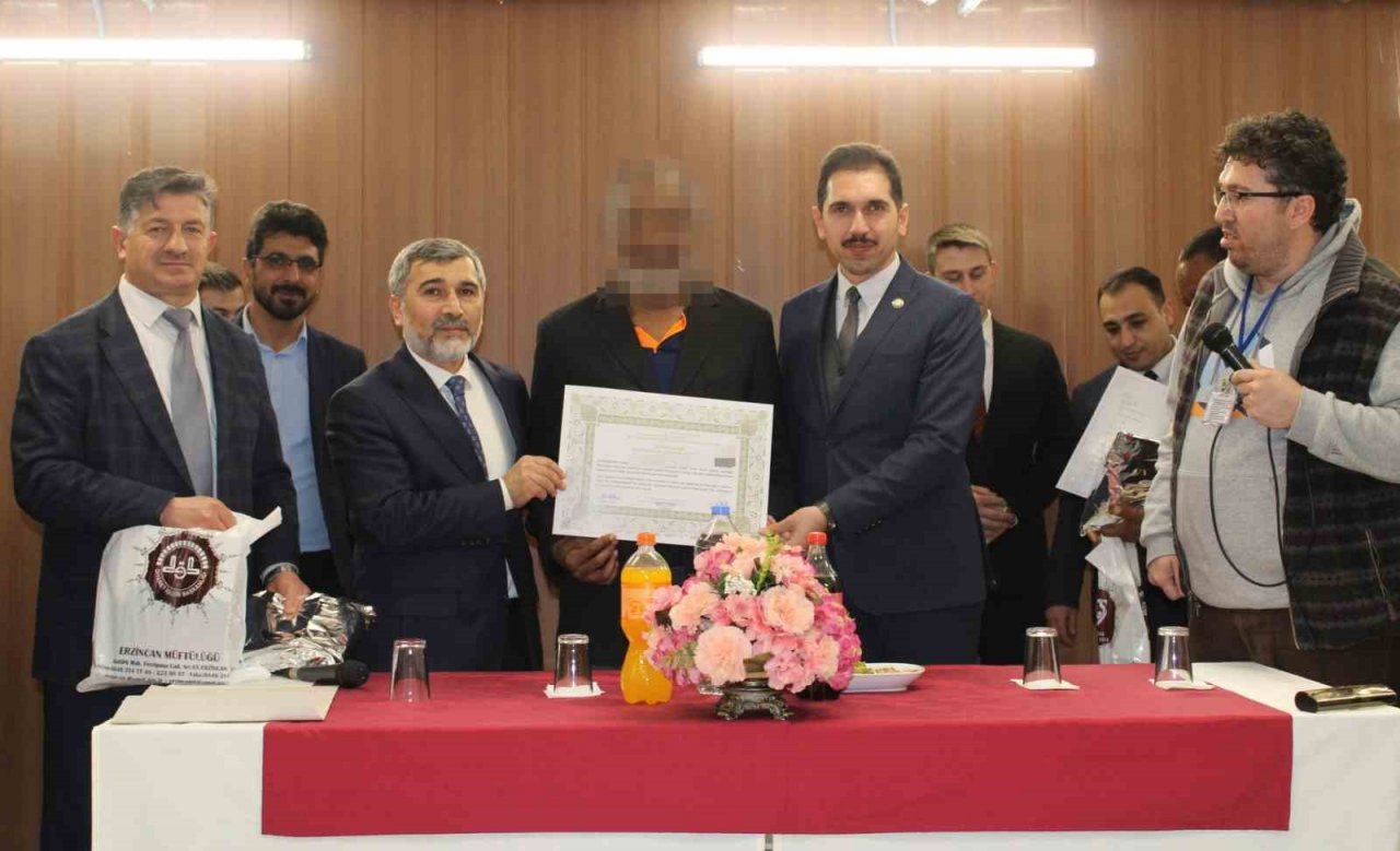 Yabancı uyruklu 2 mahkûm Hristiyanlıktan İslamiyet’e geçti