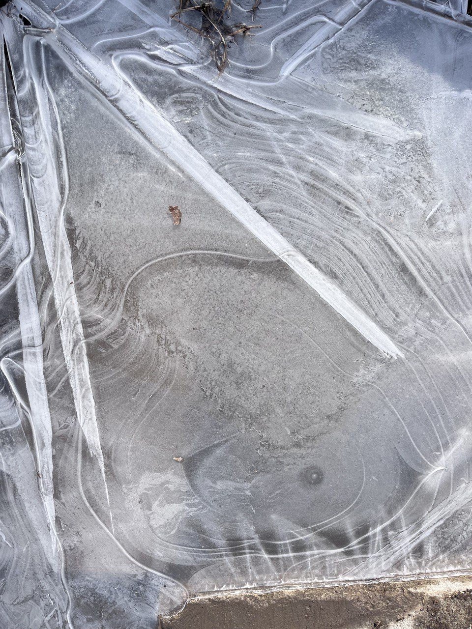 Ağrı’da buzlar erimiyor