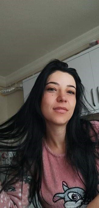 Valinin öğretmen eşi eski öğrencisinin depremde hayatını kaybettiğini yıllar sonra gördüğü ailesinden öğrendi