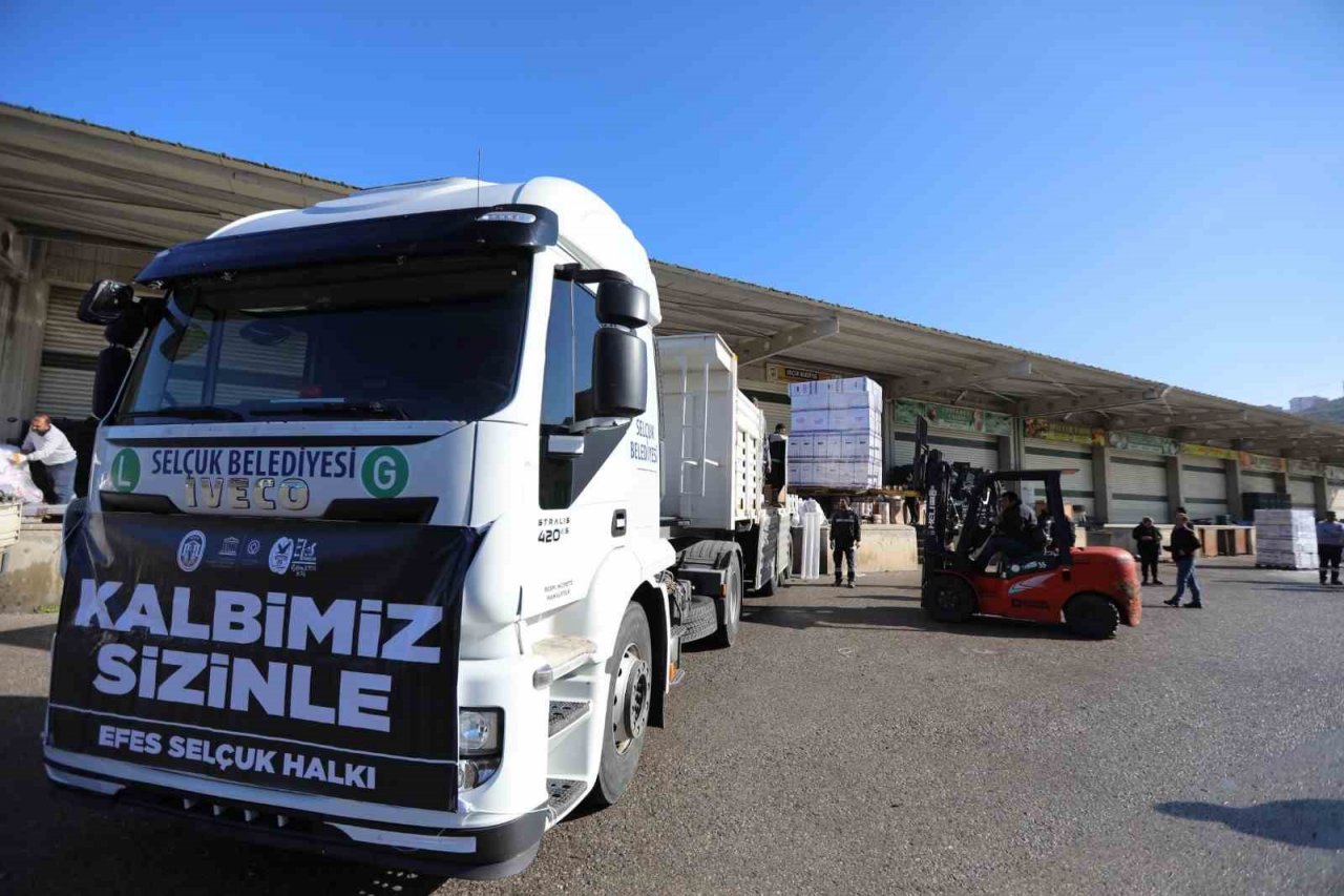Selçuk’tan deprem bölgesine kadın dayanışması
