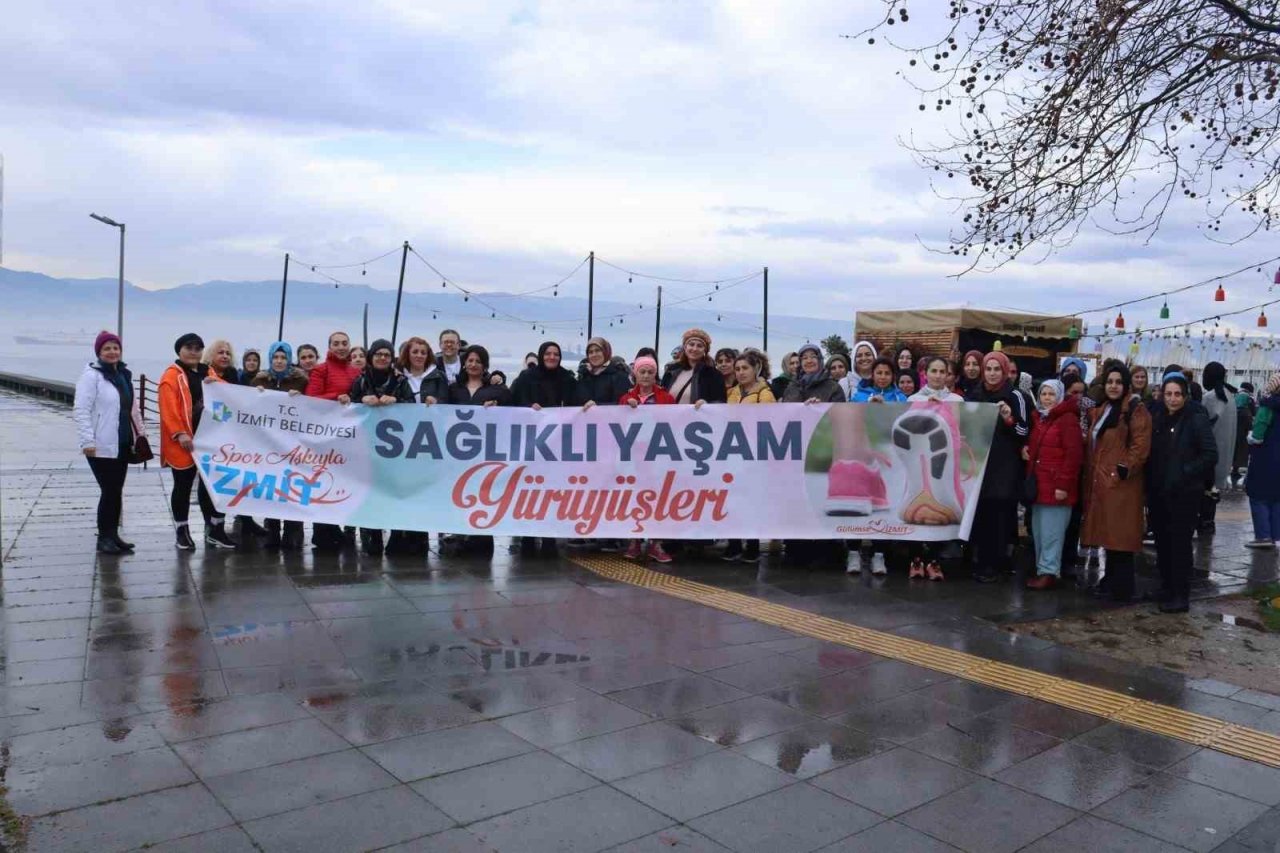 Kadınlar sağlıklı yaşam için yürüdü