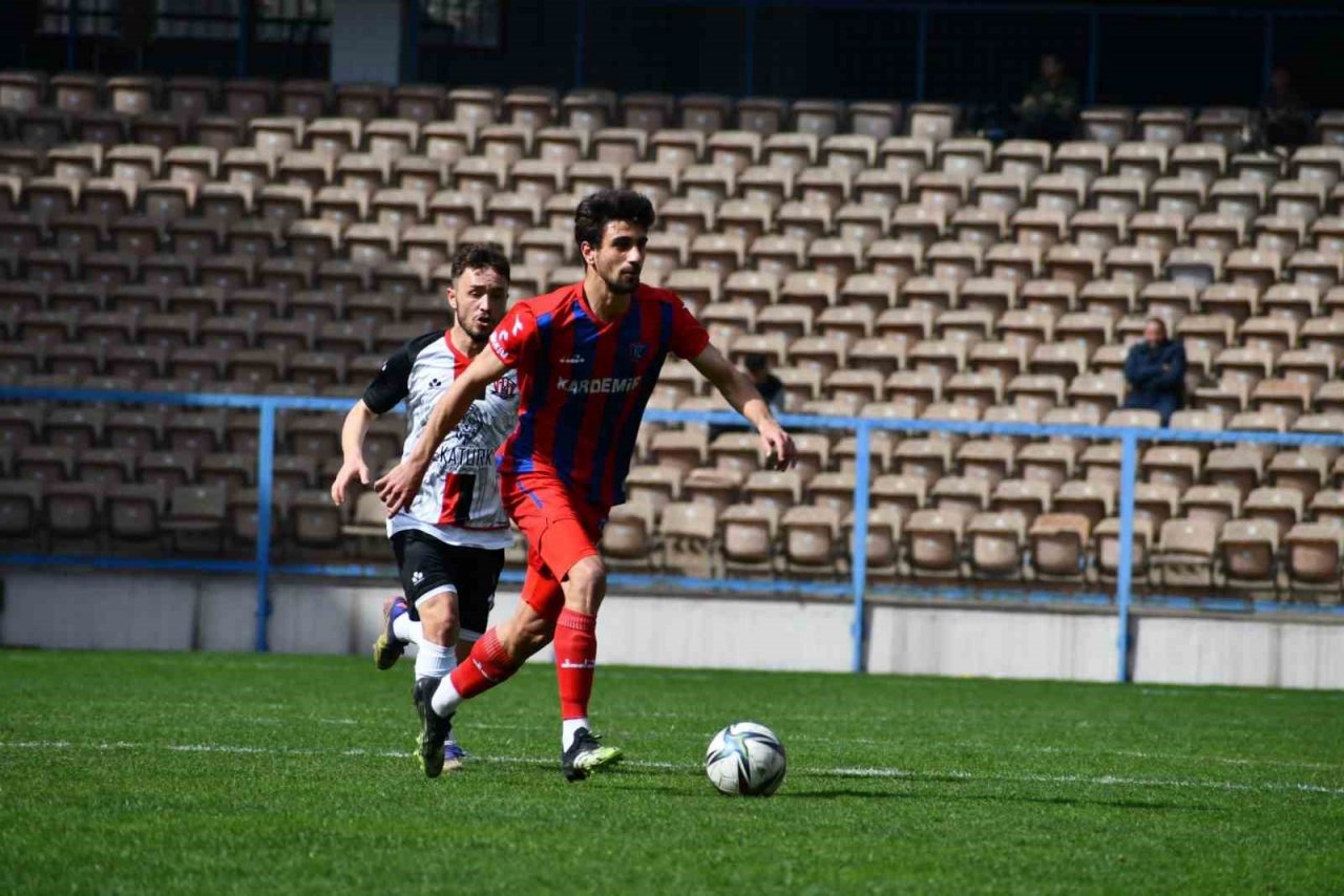 Karabük İdman Yurdu evinde tek golle galibiyete uzandı