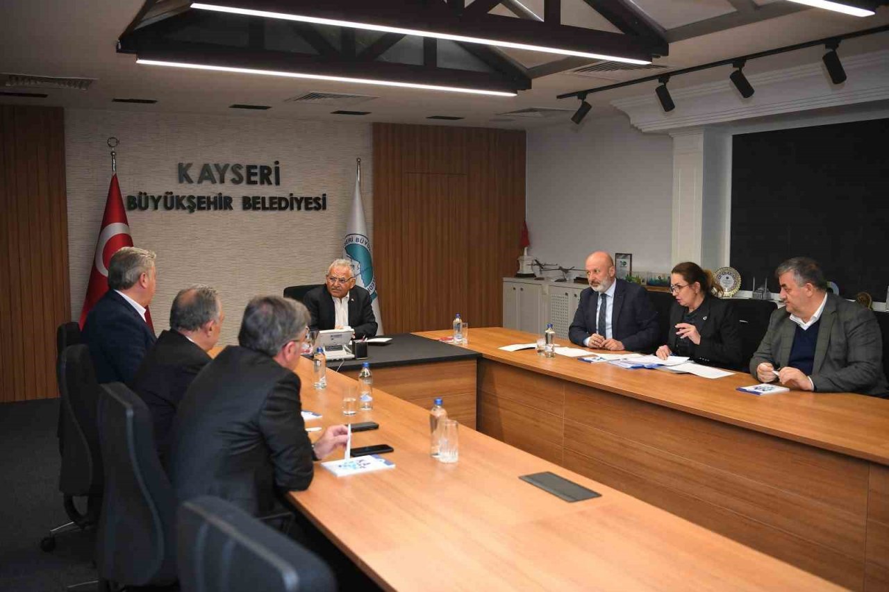 Büyükşehir’de depremlerle ilgili değerlendirme toplantısı