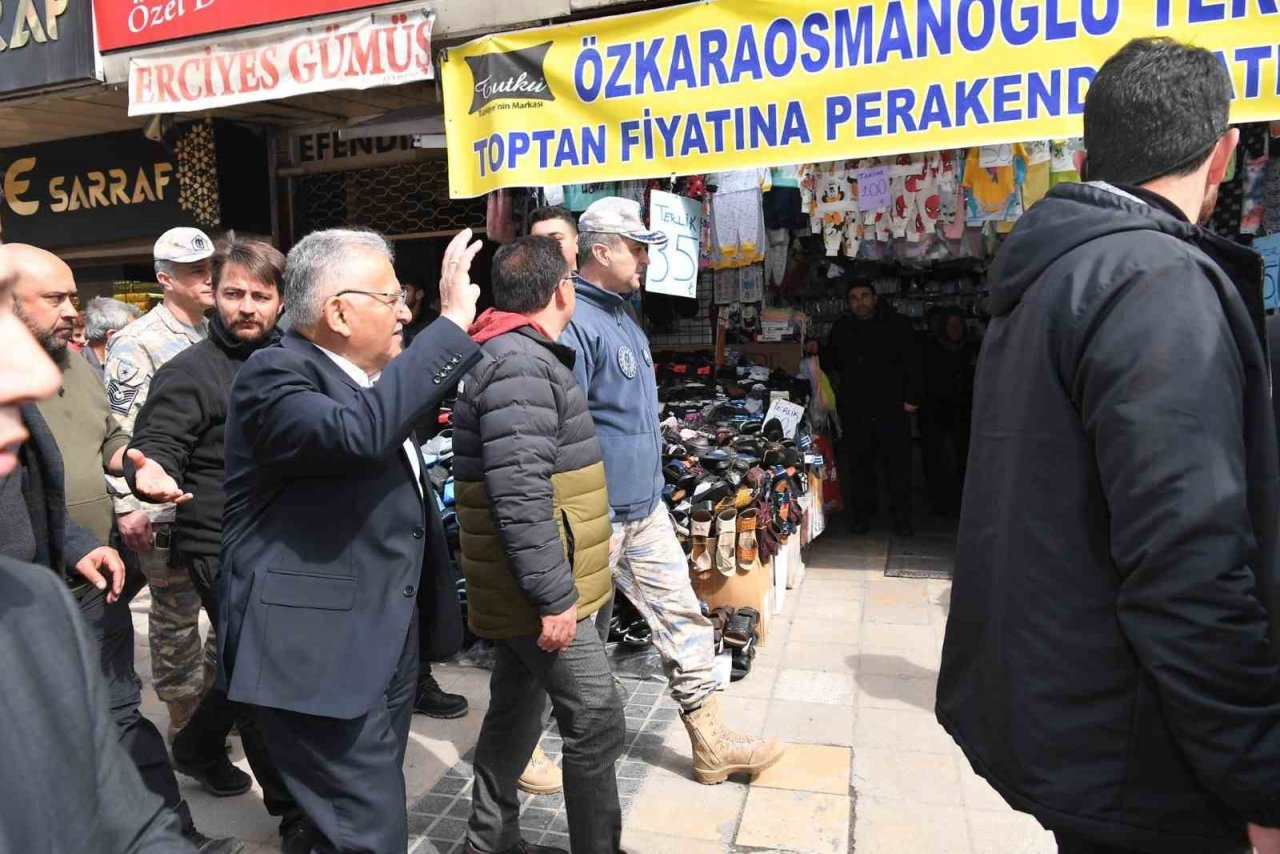 Başkan Büyükkılıç, Vali Çiçek ile birlikte esnaf ziyaretinde