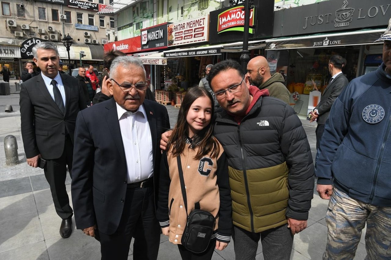 Başkan Büyükkılıç, Vali Çiçek ile birlikte esnaf ziyaretinde