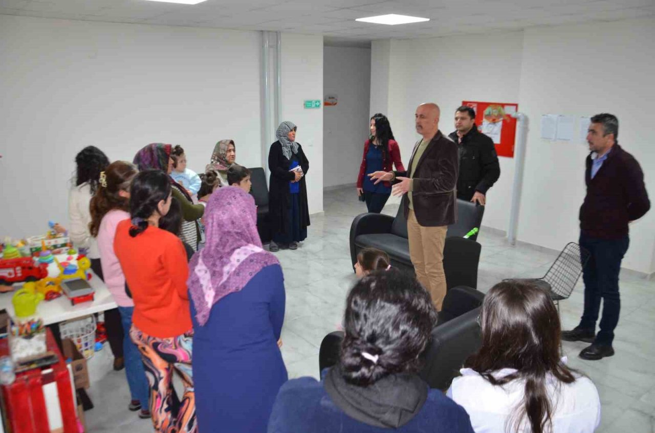 Koçarlı Milli Eğitim Müdürlüğü depremzede kadınları unutmadı