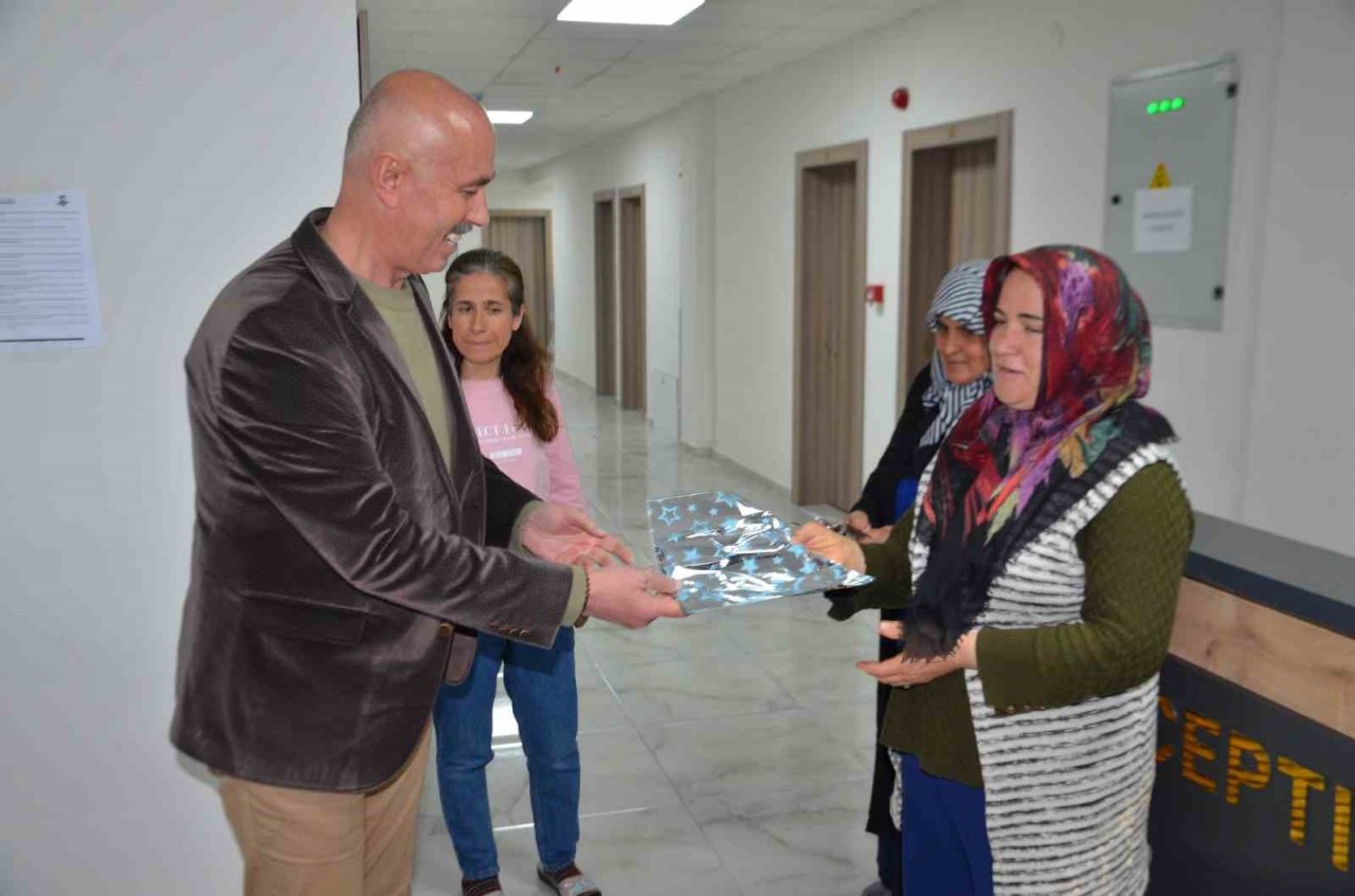 Koçarlı Milli Eğitim Müdürlüğü depremzede kadınları unutmadı