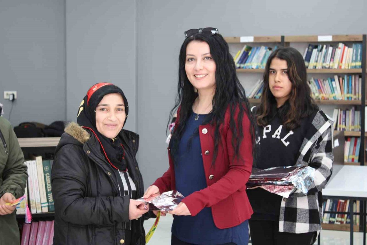 Koçarlı İlçe Kütüphanesi bu kez kadınları ağırladı