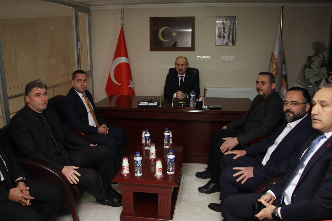 Vali Karadeniz’den Kula’daki STK’lara teşekkür ziyareti