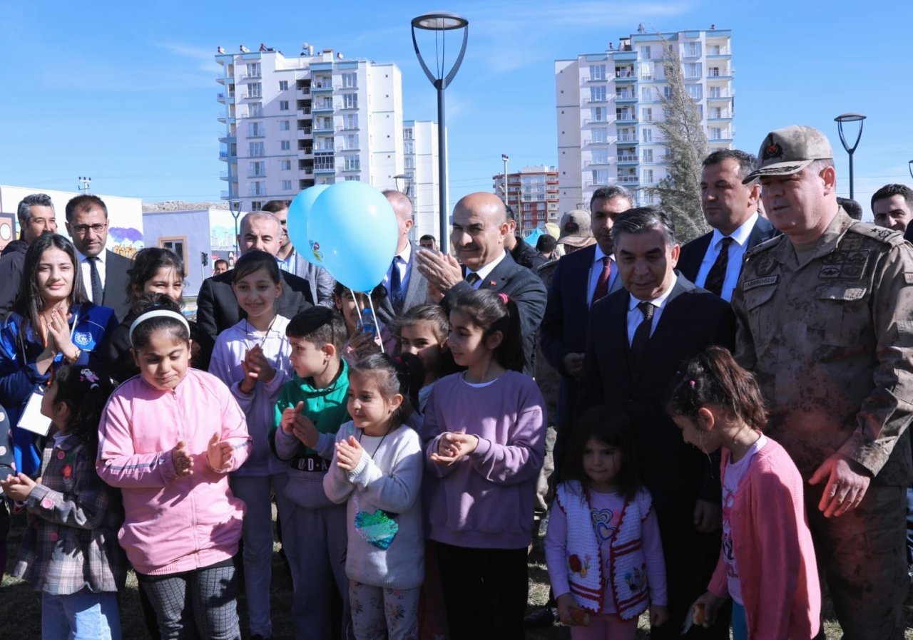 Mardin’de depremzede çocuklar hem güldü hem öğrendi