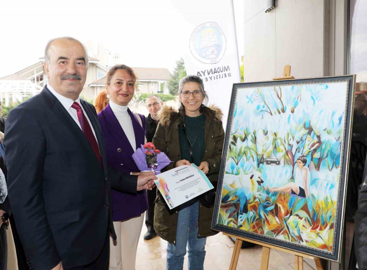 Mudanyalı kadınlar resim sergisinin gelirlerini depremzedelere bağışlayacak