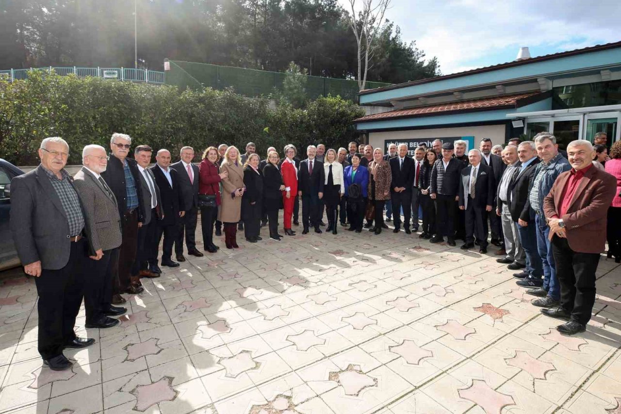 Başkan Erdem kaçak yapıyla mücadele için muhtarlardan destek istedi