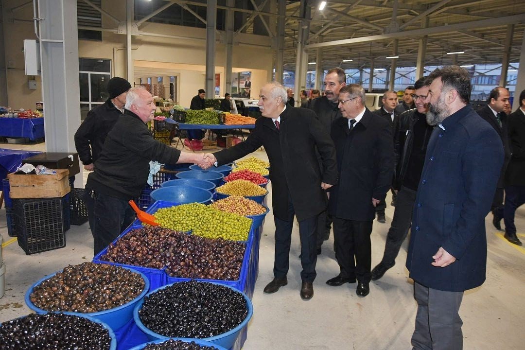 535 yıldır kurulan pazar yeni yerinde hizmet verecek