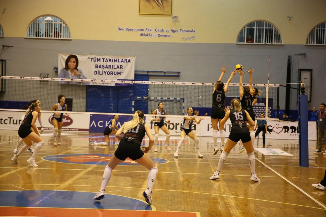 Aydın’ın Sultanları Sarıyer Belediyespor’u sahasında farklı yendi