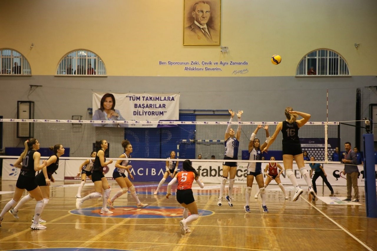 Aydın’ın Sultanları Sarıyer Belediyespor’u sahasında farklı yendi