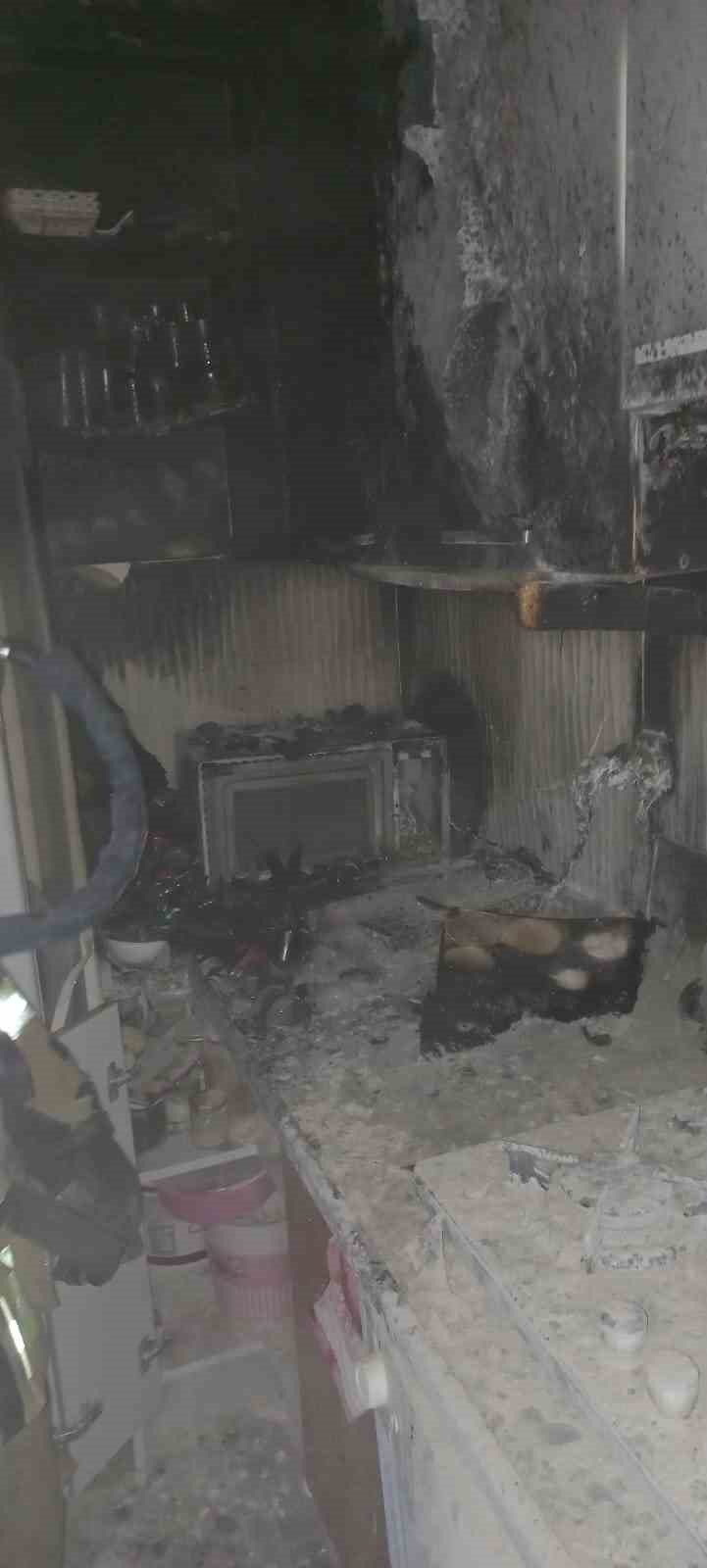 Sındırgı’da yangın