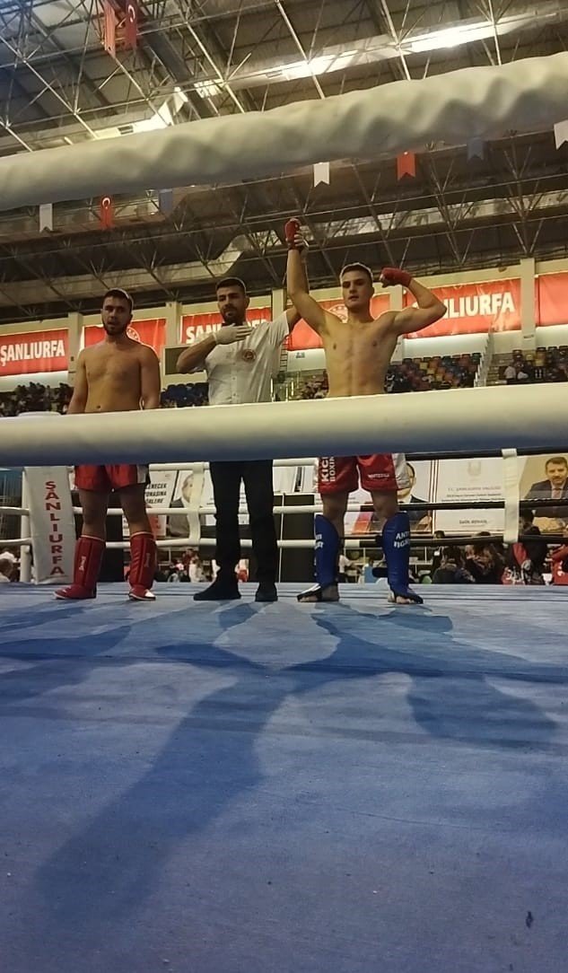 Başkan Yaşar şampiyonları ağırladı