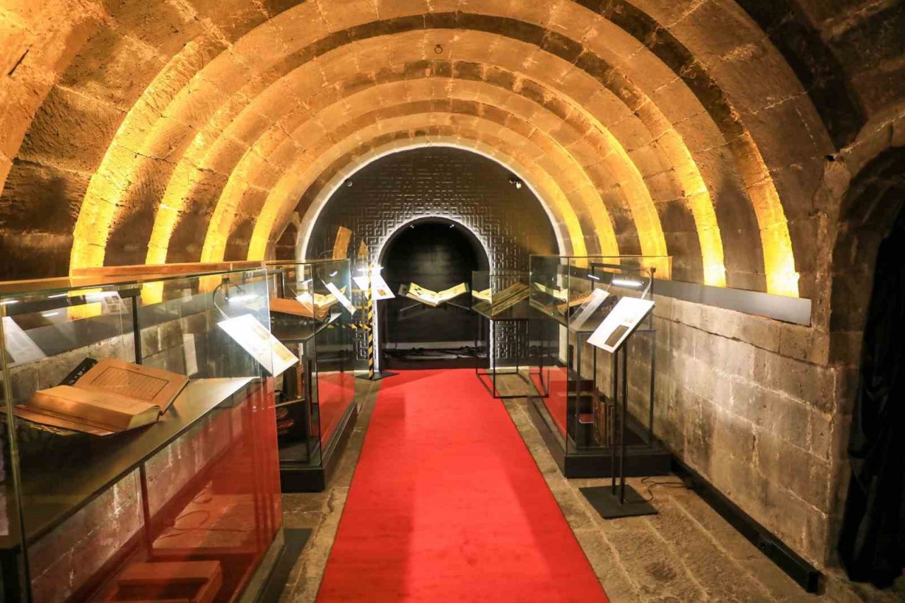 Müftülerden Talas’ın Kur’an-ı Kerim sergisine tam not