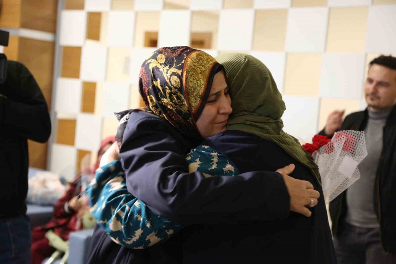 TDV depremzede kadınların Dünya Kadınlar Günü’nü kutladı