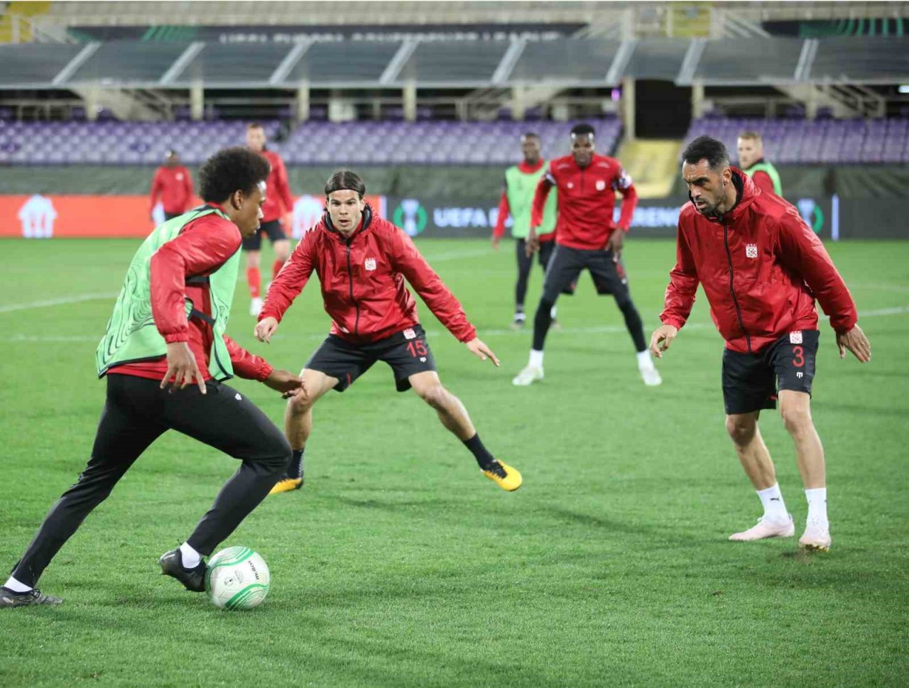 Sivasspor, Fiorentina maçının taktiğini çalıştı