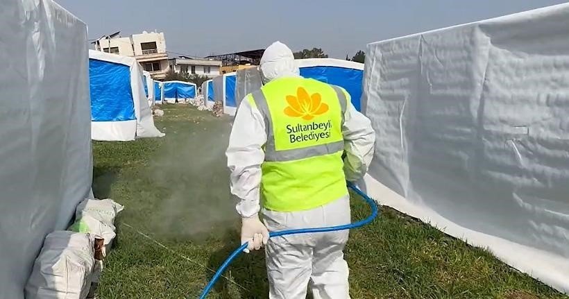 Sultanbeyli Belediyesi Elbistan ve Kırıkhan’da depremin yaralarını sarıyor