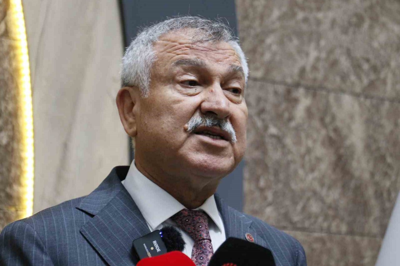 Adana Büyükşehir Belediyesi Başkanı Karalar, kendini ve kurumunu savcılığa ihbar etti