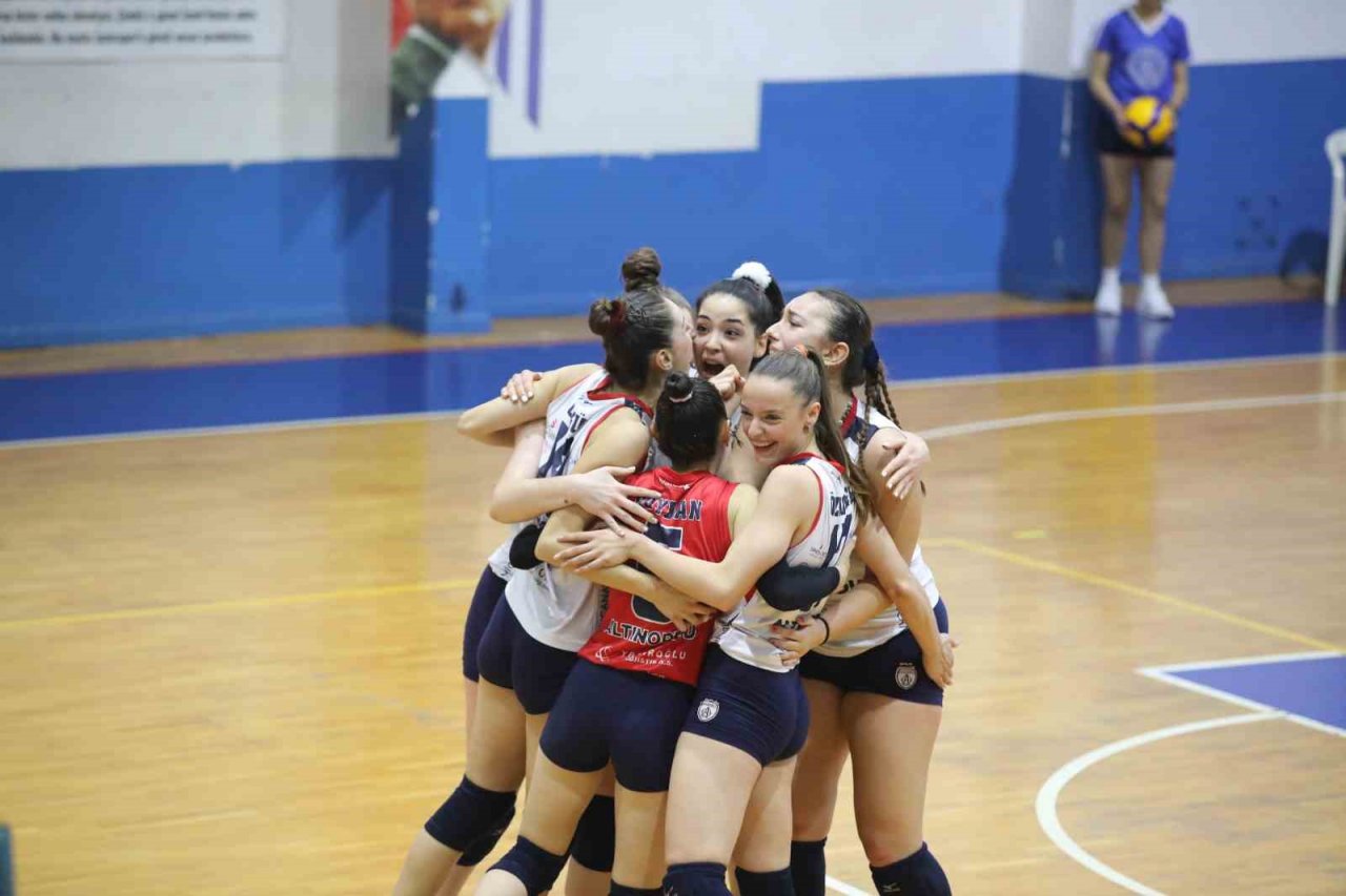 Altınordu Voleybol, play-off çeyrek finallerinde