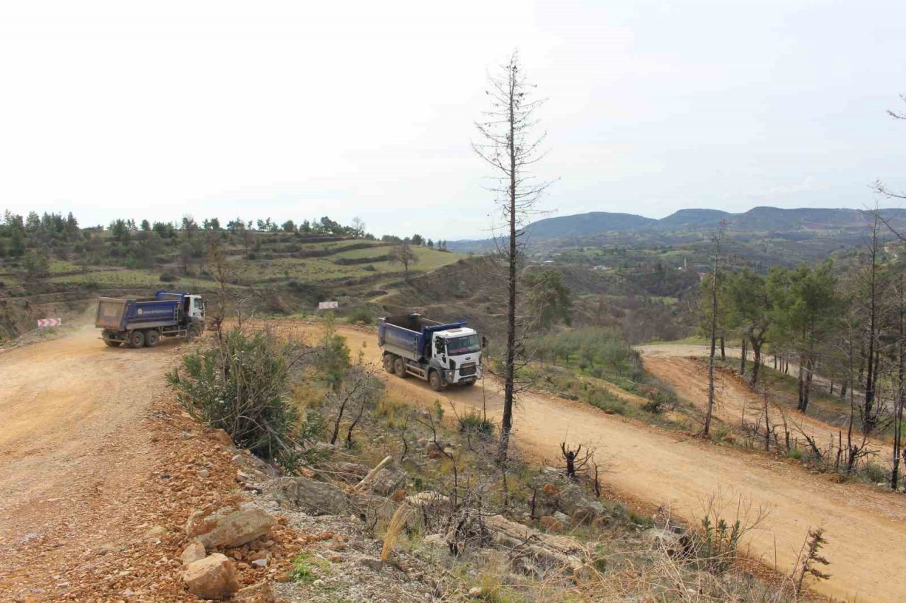 Gebece-Belenobası grup yolunda çalışma