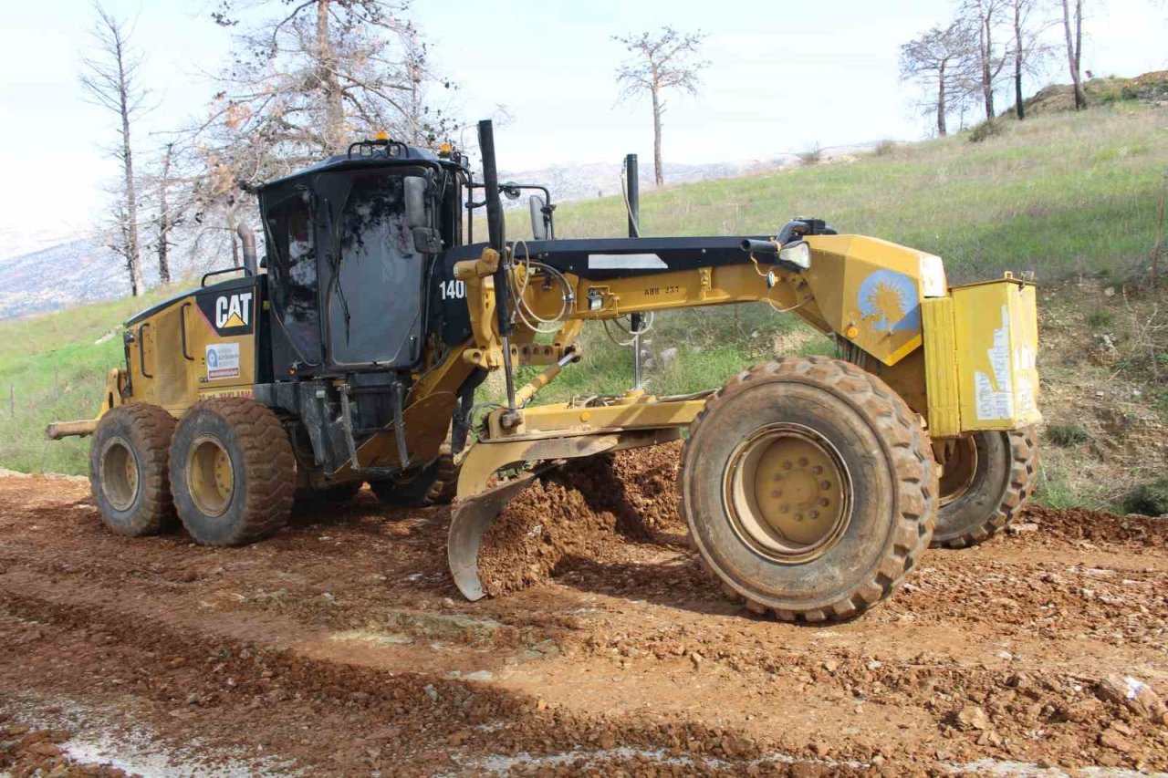 Gebece-Belenobası grup yolunda çalışma