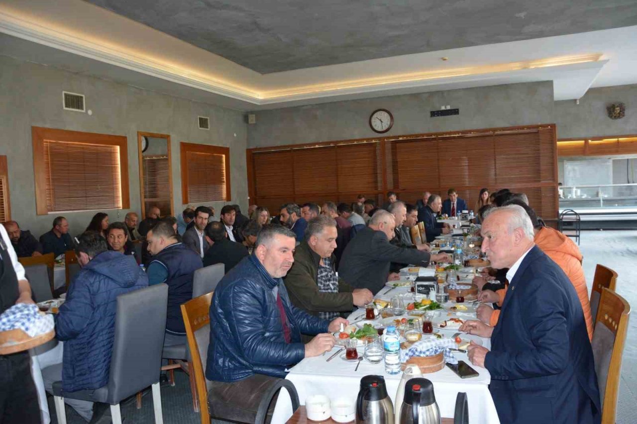 Künkcü, başkanlarla kahvaltıda bir araya geldi