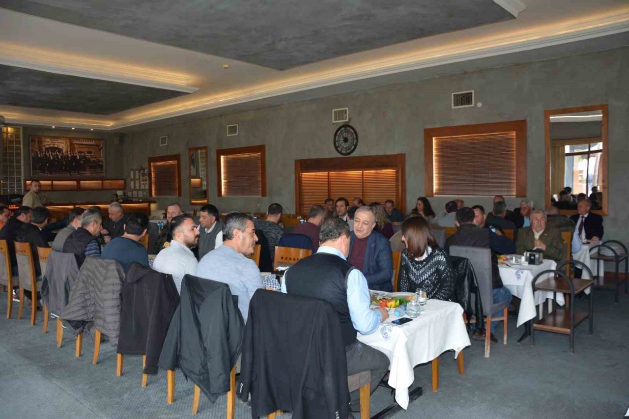 Künkcü, başkanlarla kahvaltıda bir araya geldi