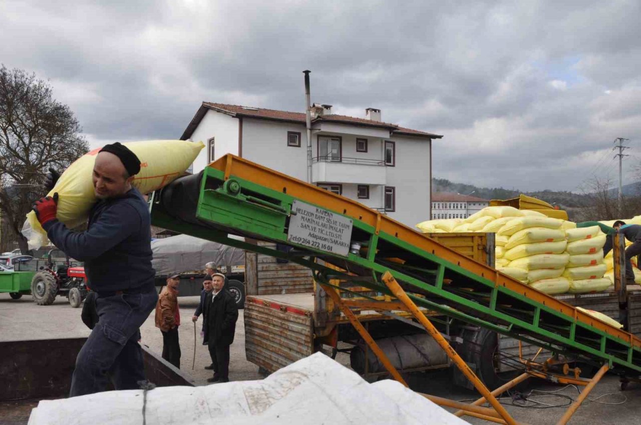 Duyan traktörüne binip buraya geldi