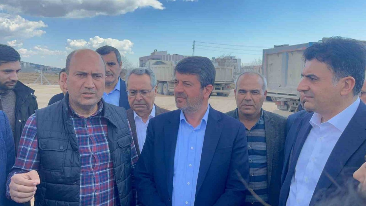 CHP milletvekilleri deprem bölgesinde incelemelerde bulundu