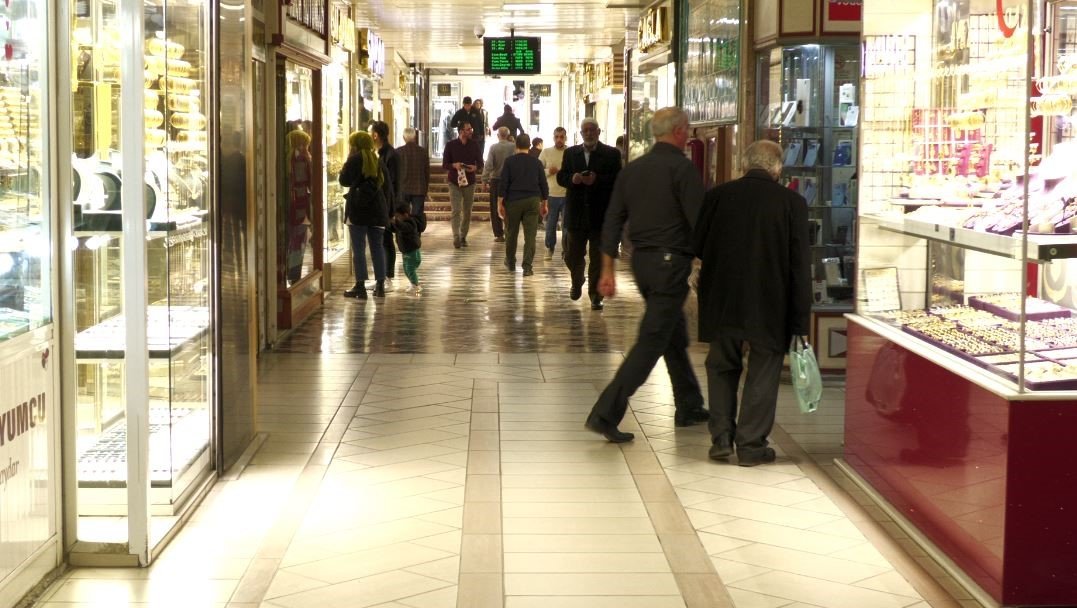 Deprem korkusu altını ’yastık altından’ çıkardı