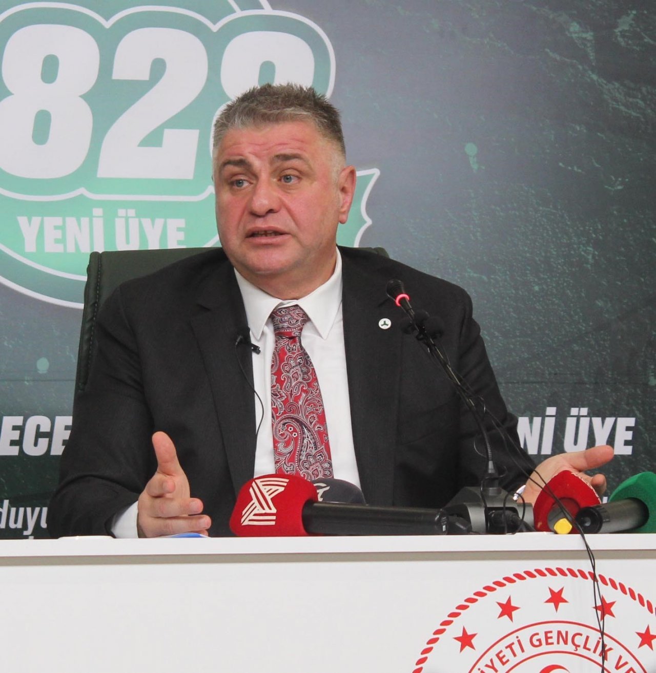 Nahid Yamak: "Takımın borcu 300 milyon TL"