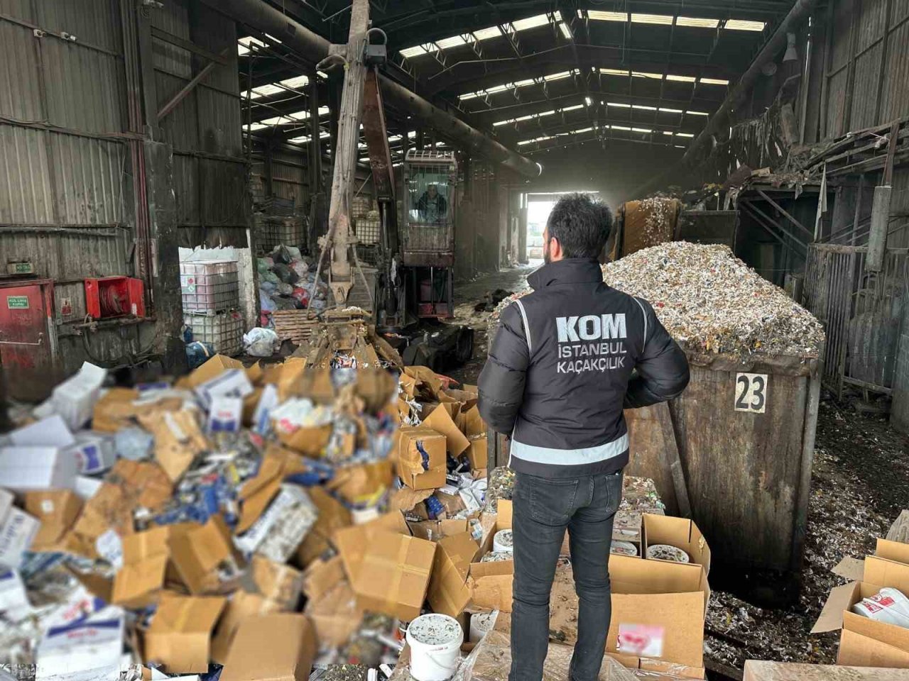 İstanbul’da ele geçirilen 110 ton kaçak tütün ve tütün mamulleri imha edildi