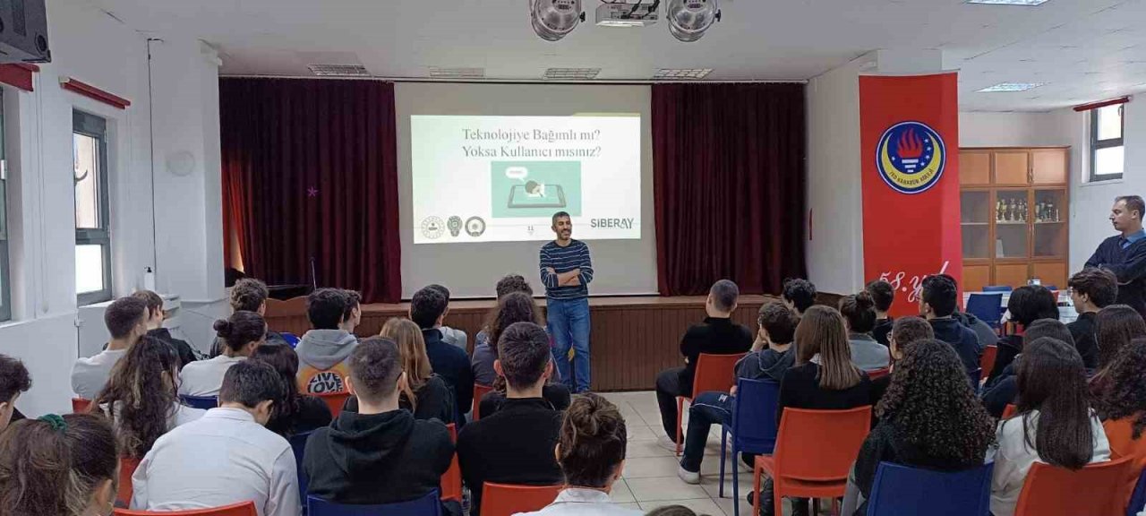 "Akran Zorbalığı, Teknoloji Bağımlılığı ve Siber Güvenlik" semineri