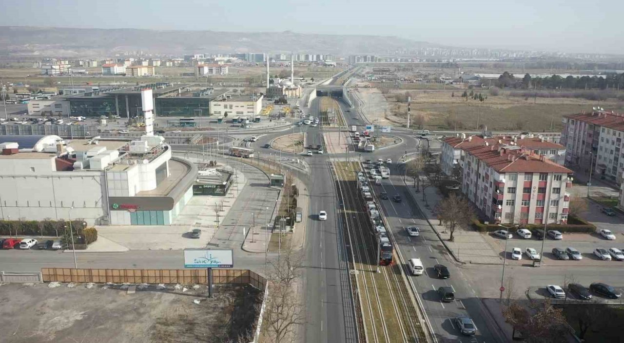 Başkan Büyükkılıç: “Yeni tramvay hattı ile yolcu kapasitesi 259 bin 600’e çıktı”