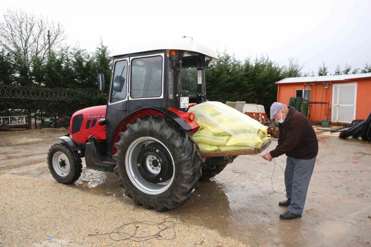 7 bin çiftçiye 25 milyon TL değerinde 2 bin ton gübre