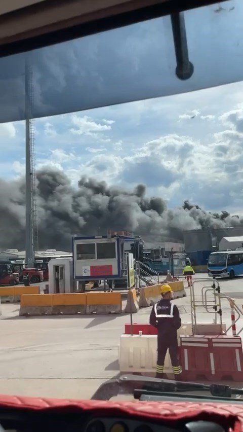 Kocaeli’de fabrikada çıkan yangın korkuttu