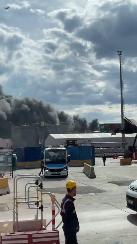 Kocaeli’de fabrikada çıkan yangın korkuttu