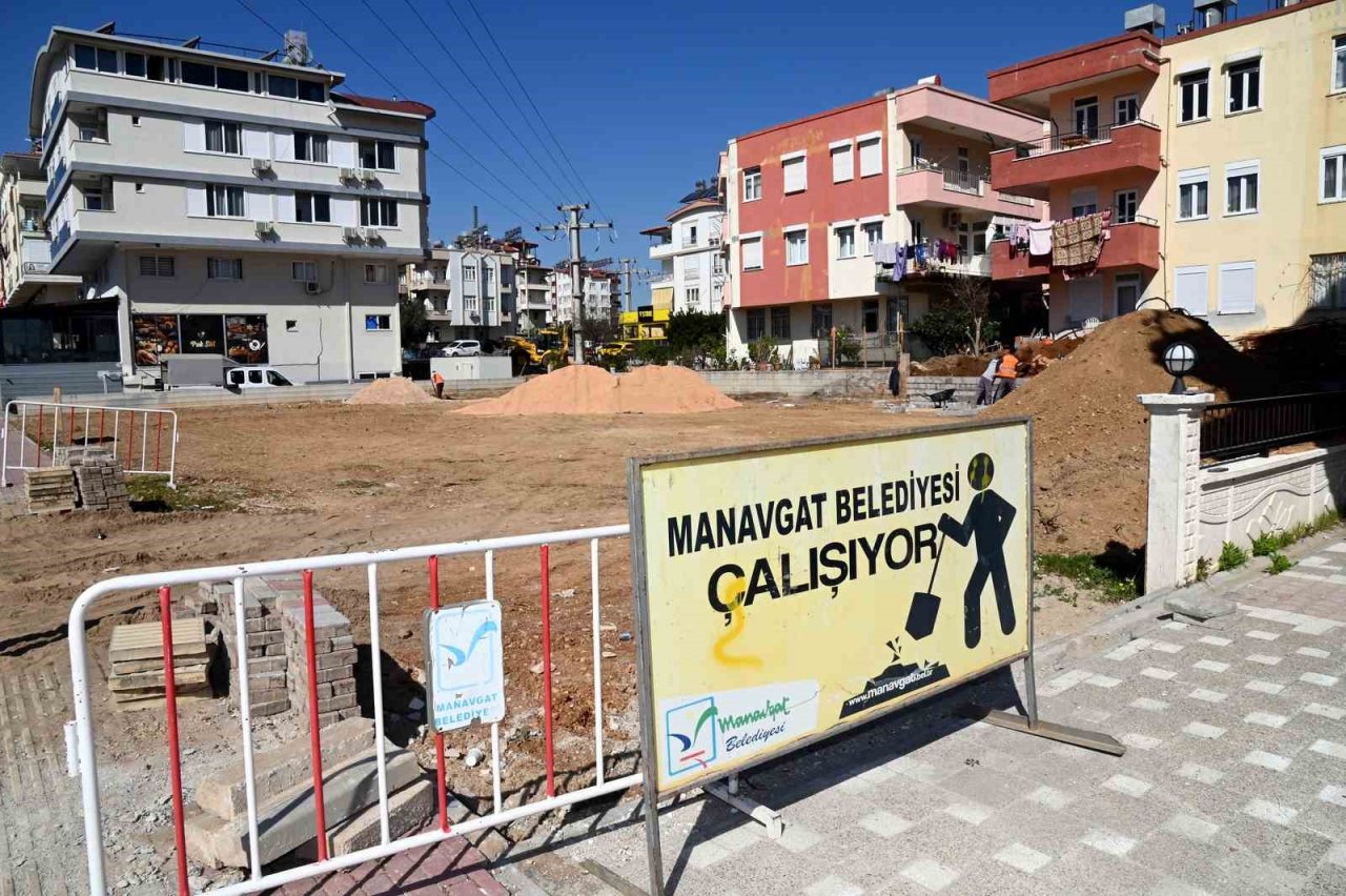 Manavgat Belediyesi’nden Emek Mahallesi’ne modern park