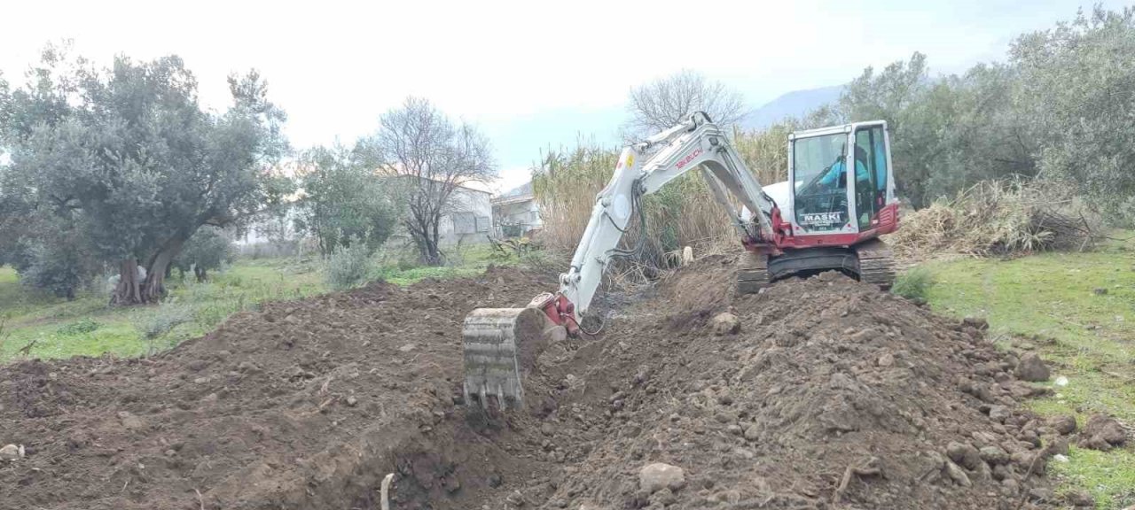 Dereler taşkınlara karşı temizleniyor