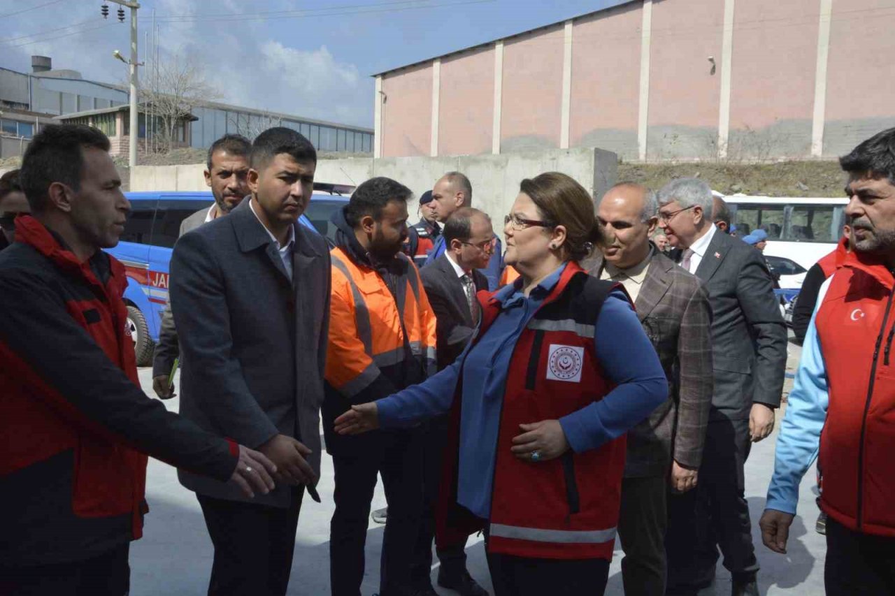 Bakan Yanık: “Bu millet düştüğü yerden koşmaya başlayacak”