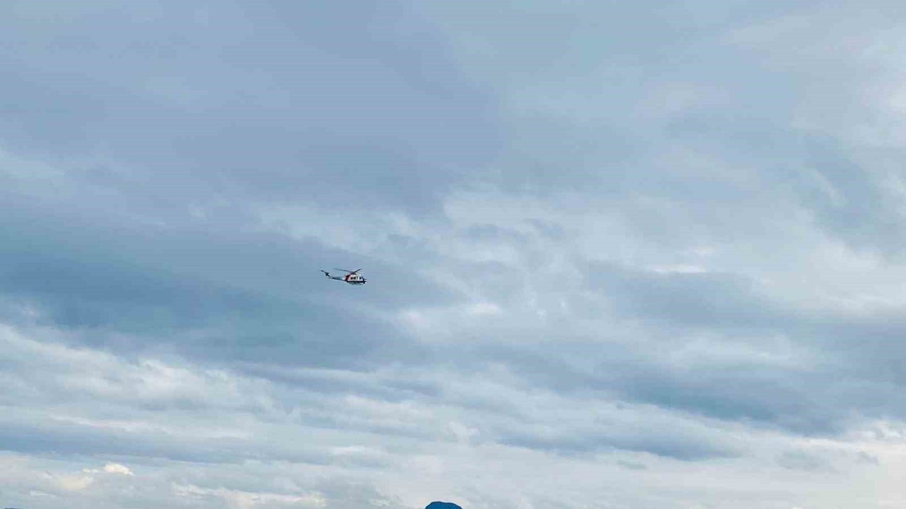 Karadeniz’de yük gemisinden düşen vatandaşı arama çalışmaları sürüyor