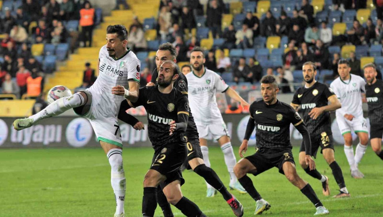 Denizlispor, Ankara’dan 1 puanla dönüyor