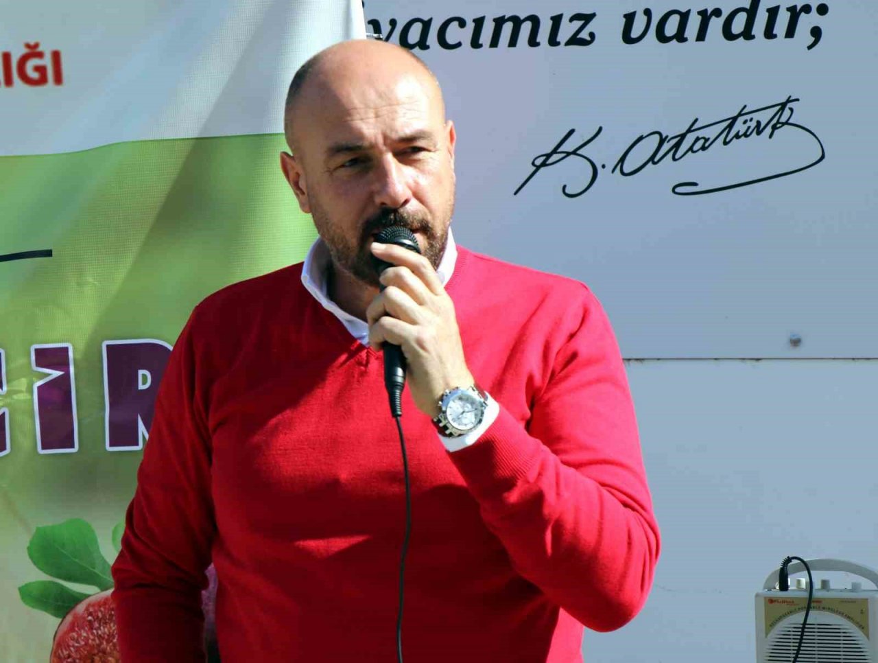Coğrafi işaret için gün sayan ‘mor patlıcan inciri’ fidanları üreticilere dağıtıldı