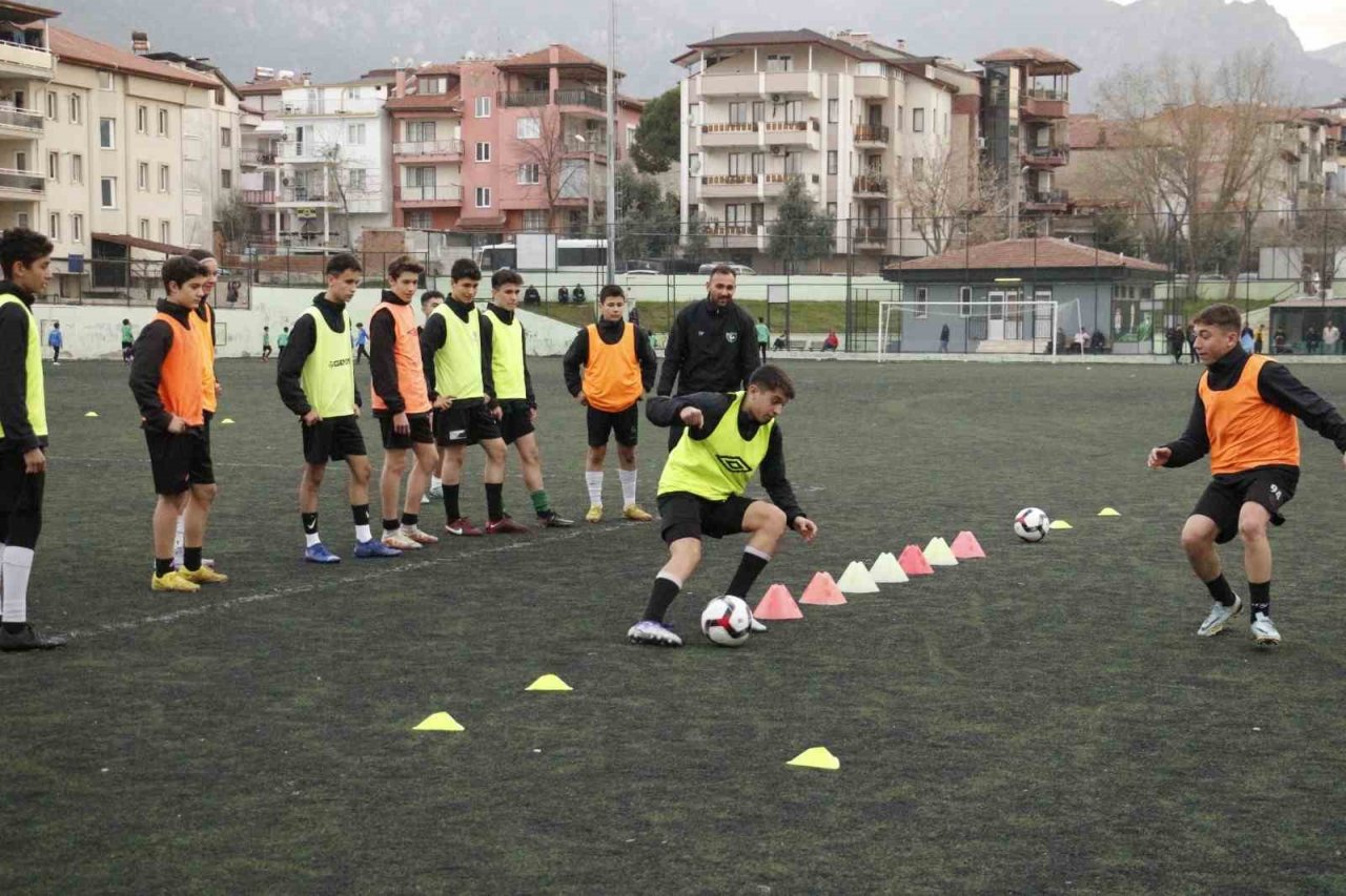 Denizlispor U15’te Afyonspor’u konuk edecek