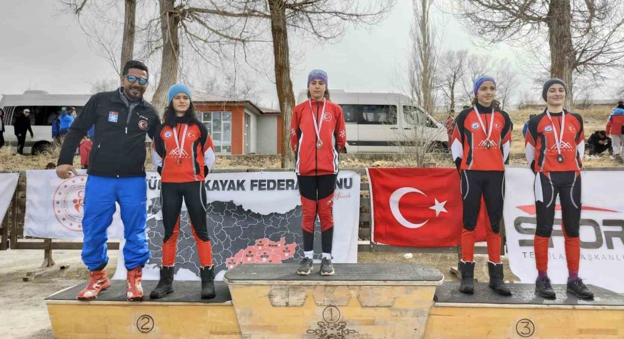 Yüksekovalı sporcular 26 madalya aldı