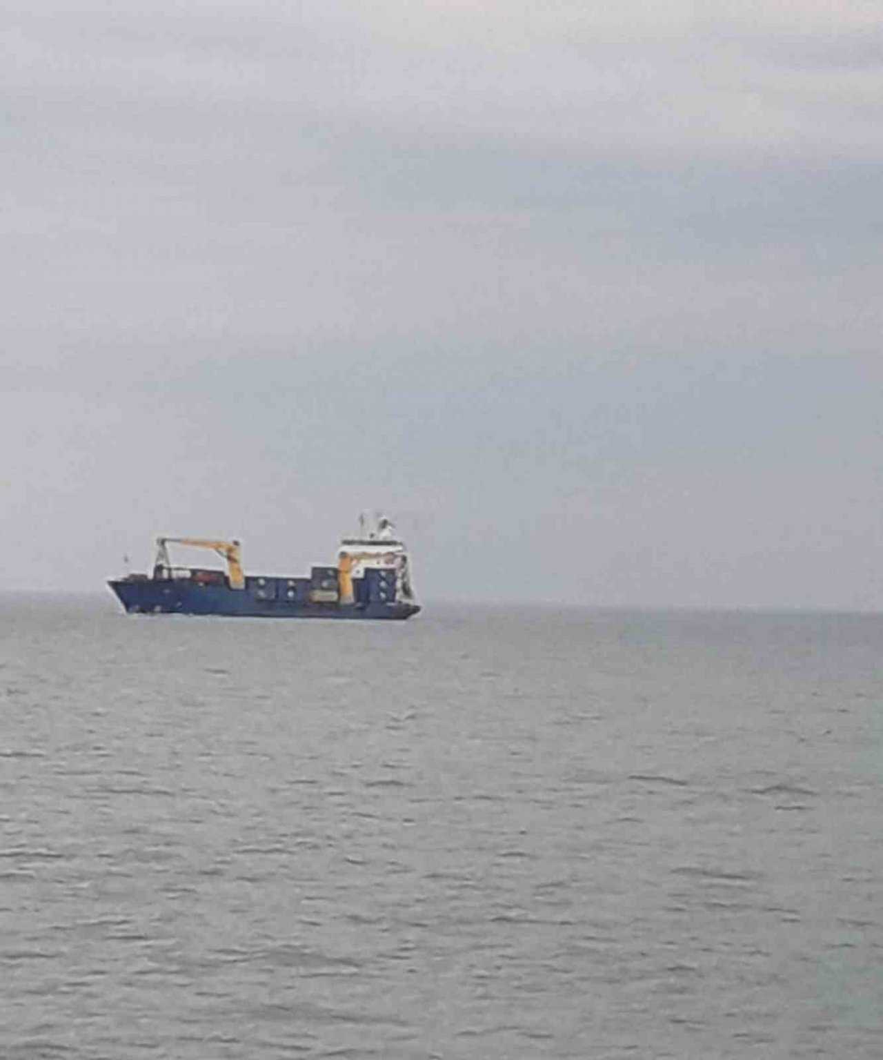 Karadeniz’de yük gemisinden düşen vatandaşı arama çalışmaları sürüyor